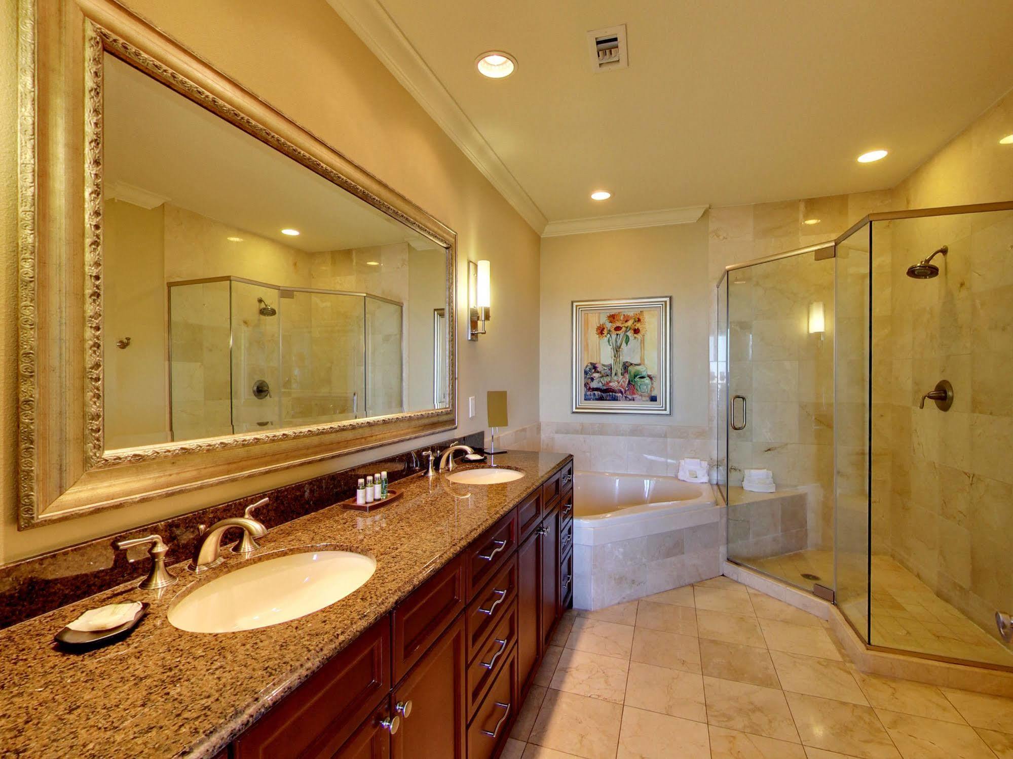 Emerald Grande Condominiums At Harborwalk Village Destin Buitenkant foto