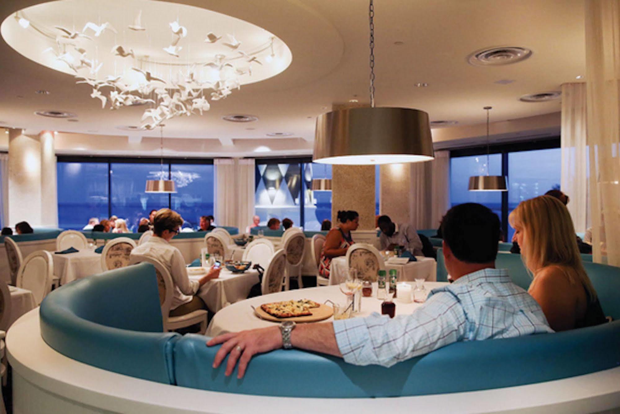 Emerald Grande Condominiums At Harborwalk Village Destin Buitenkant foto