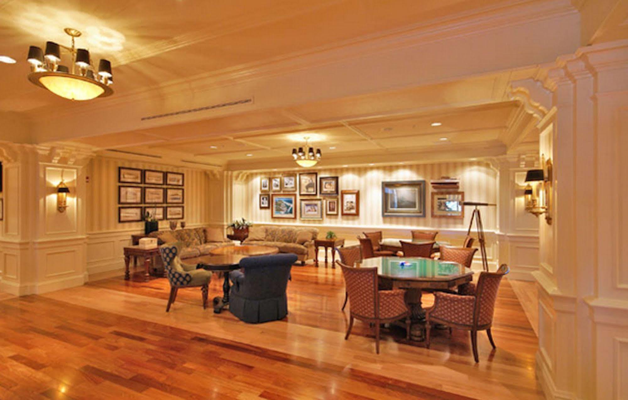 Emerald Grande Condominiums At Harborwalk Village Destin Buitenkant foto
